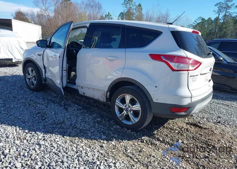 2015 Ford Escape Se z USA, uszkodzony, nr VIN 1FMCU0G70FUB24660